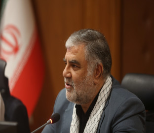 ضرورت عدالت در خدمات رفاهی به کارکنان/ پاکبان‌ها و باغبان‌ها برکت شهرداری قم هستند